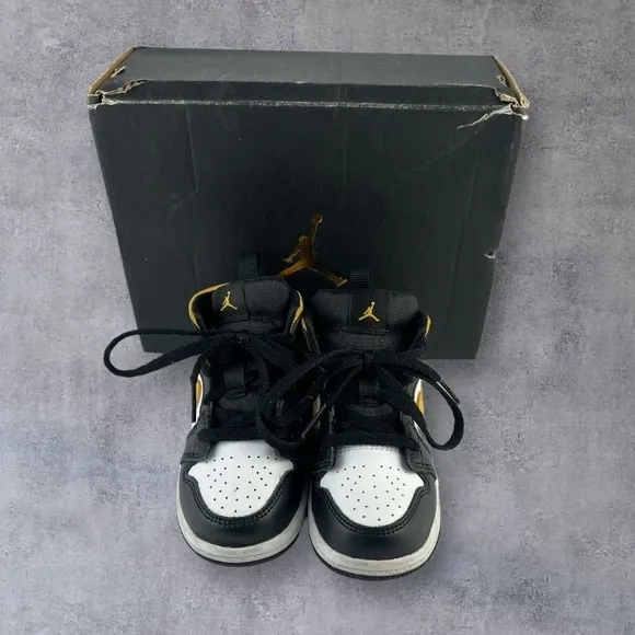 Nike Air Jordan 1 Retro Mid TD Pollen Black White 640735-177 Toddler Sz: 7c