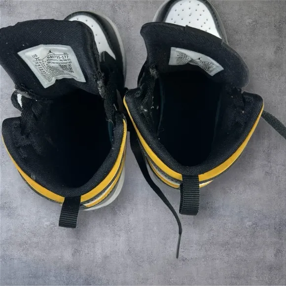 Nike Air Jordan 1 Retro Mid TD Pollen Black White 640735-177 Toddler Sz: 7c