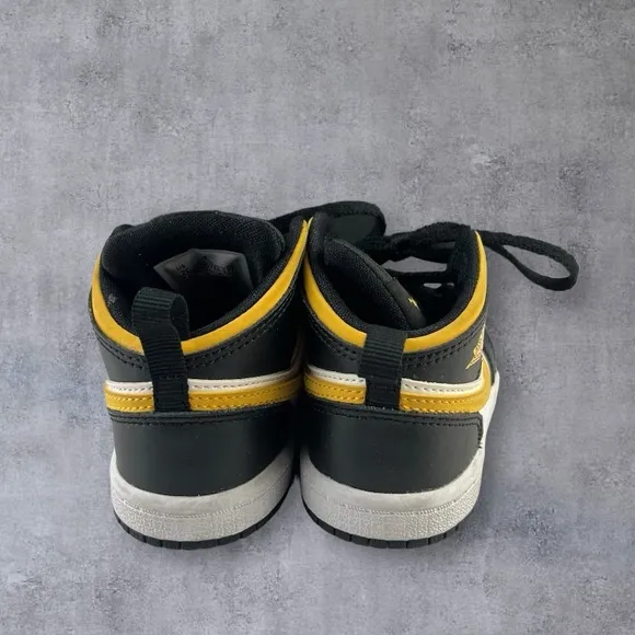 Nike Air Jordan 1 Retro Mid TD Pollen Black White 640735-177 Toddler Sz: 7c