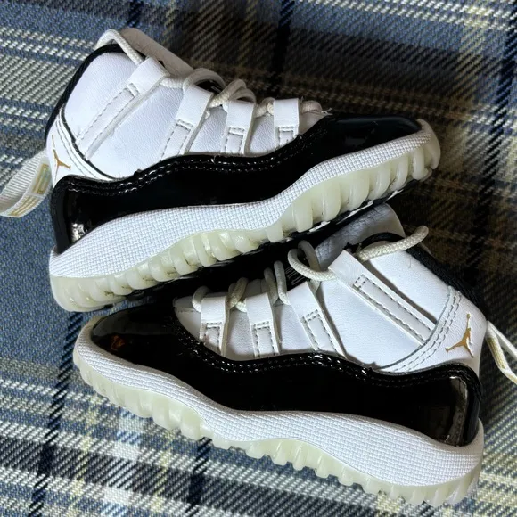 Nike Air Jordan 11 Retro DMP Gratitude Black White 378040-170 Toddler Td Size 5C