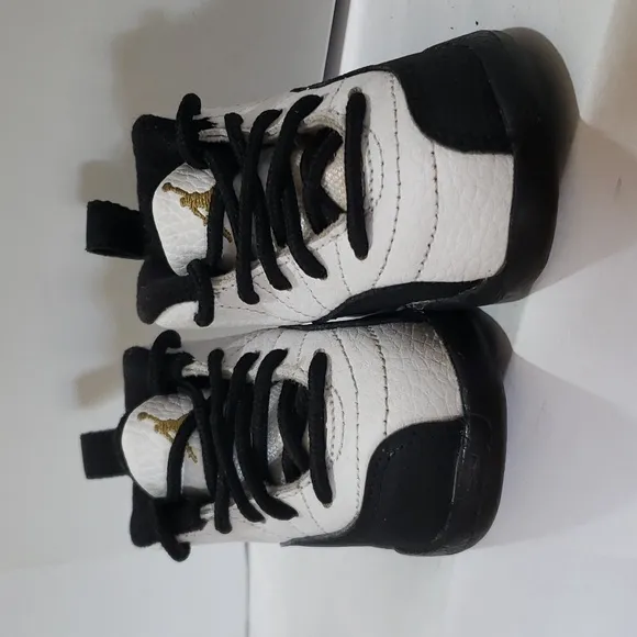 Nike Air Jordan 12 Retro Royalty Taxi Black White 850000-170 Toddler Size 4C EUC