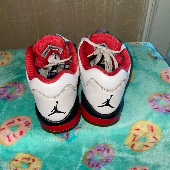 Nike Air jordan 5 Retro SZ 5.5Y