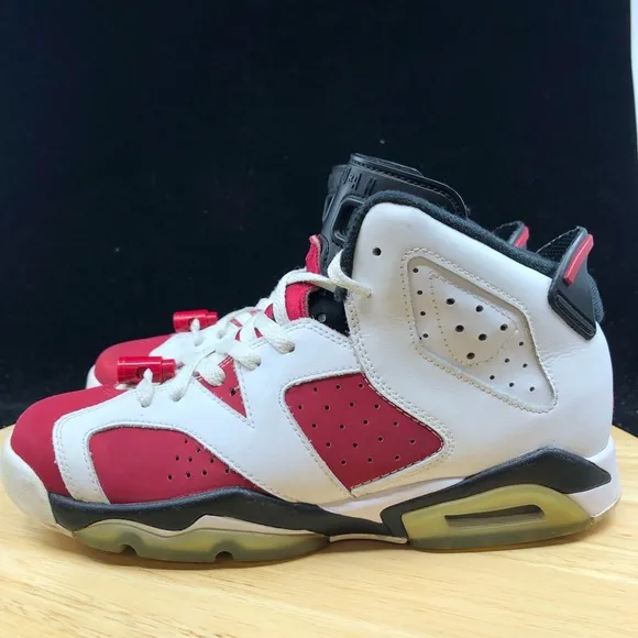 Nike Air Jordan 6 Retro BG Carmine Size 7Y