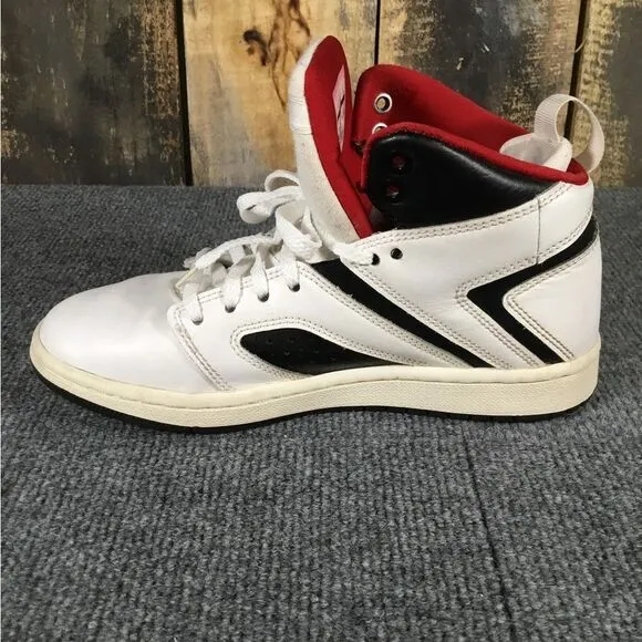 Nike Air Jordan Flight Legend boys basketball shoes size 5Y