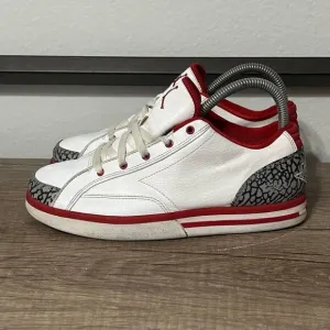 Nike Air Jordan 3 Low Retro GS Youth Shoes Size 4.5 White/Red