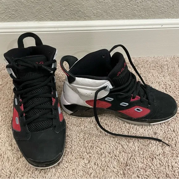 Nike Air Jordan’s Kids Shoes Size 6Y