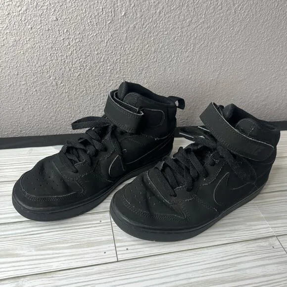Nike boys black mid top sneakers
