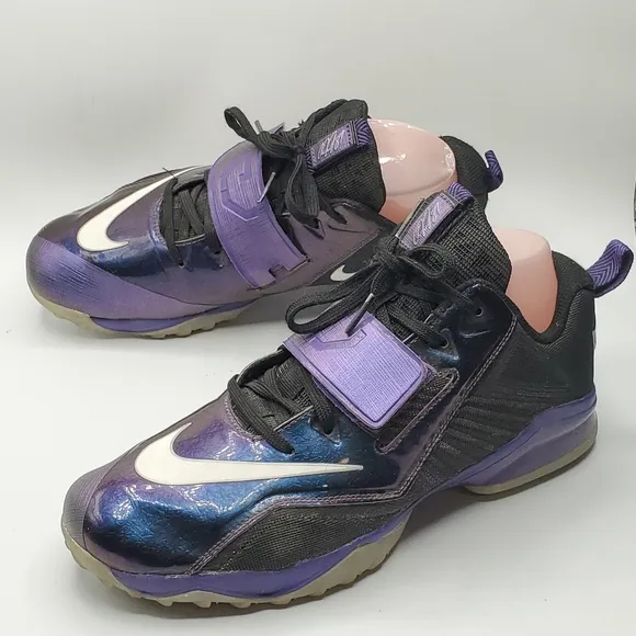 Nike / Calvin Johnson) 2 Galaxy Glow sneakers  6.5 Y