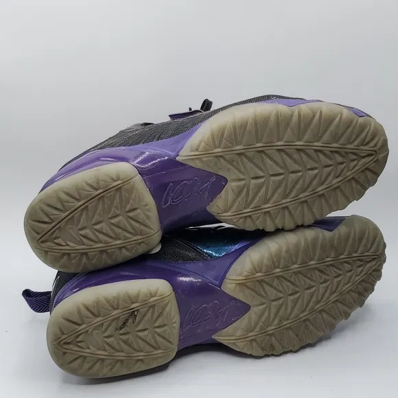 Nike / Calvin Johnson) 2 Galaxy Glow sneakers  6.5 Y