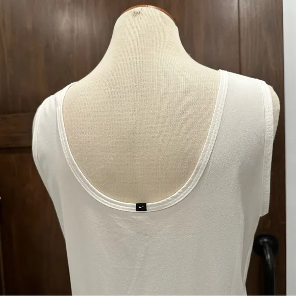 NIKE GOLF DRI-FIT WHITE TANK DRESS ACTIVEWEAR ATHLEISURE PLEATED SKIRT SUMMER