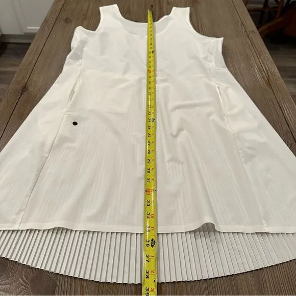 NIKE GOLF DRI-FIT WHITE TANK DRESS ACTIVEWEAR ATHLEISURE PLEATED SKIRT SUMMER