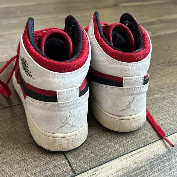 Nike Jordan 1 Retro BG Blake Griffin 705300-601