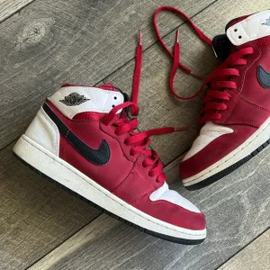 Nike Jordan 1 Retro BG Blake Griffin 705300-601