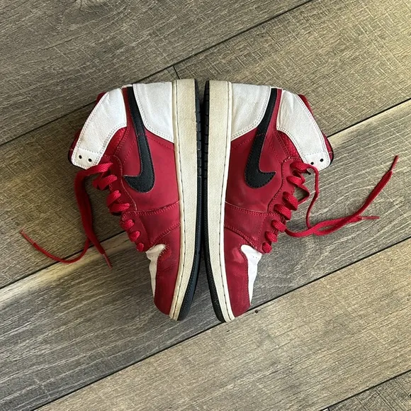 Nike Jordan 1 Retro BG Blake Griffin 705300-601
