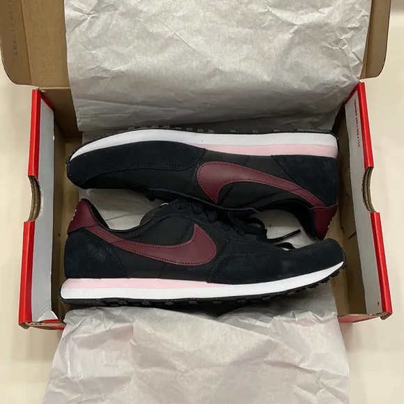 Nike Kids Running Shoes Women’s 8US