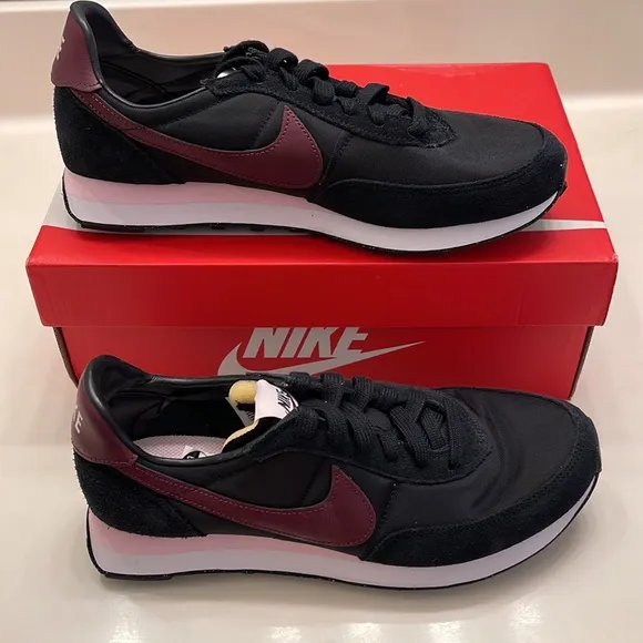 Nike Kids Running Shoes Women’s 8US