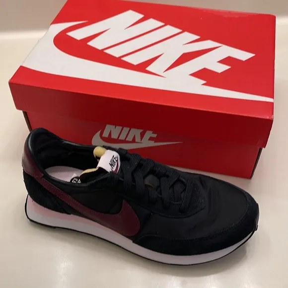 Nike Kids Running Shoes Women’s 8US