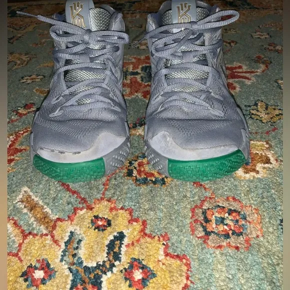 Nike Kyrie 4 Mens 8.5 Youth Size 7 Grey Sneakers Guardians Mid High Shoes