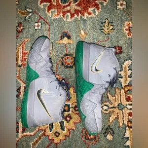 Nike Kyrie 4 Mens 8.5 Youth Size 7 Grey Sneakers Guardians Mid High Shoes