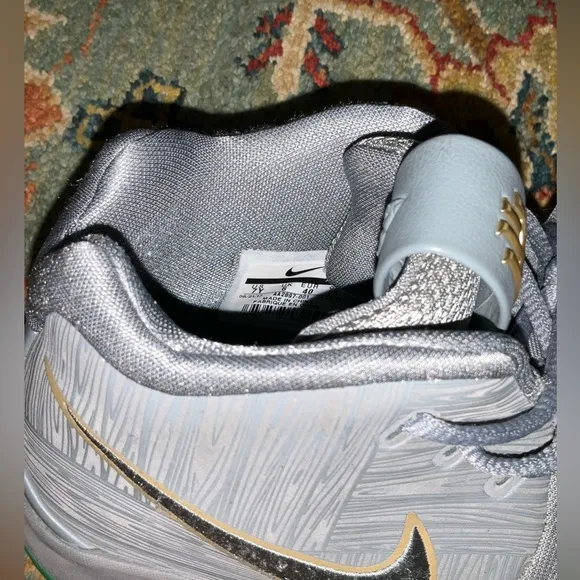Nike Kyrie 4 Mens 8.5 Youth Size 7 Grey Sneakers Guardians Mid High Shoes