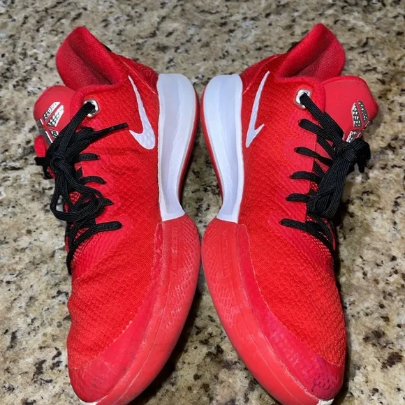 Nike Mamba Focus TB University Red