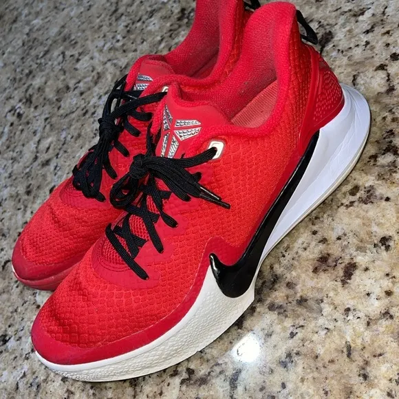 Nike Mamba Focus TB University Red