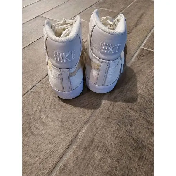 Nike SB Zoom Blazer Mid PRM Skate Shoe Summit White Size 9