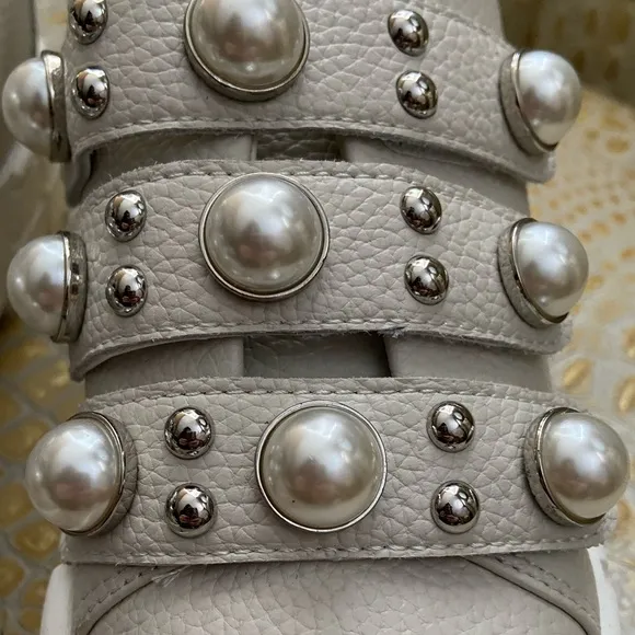 NWOT*Karl Lagerfeld Paris Cavan F21 Sneakers, Size 7M/37.5.