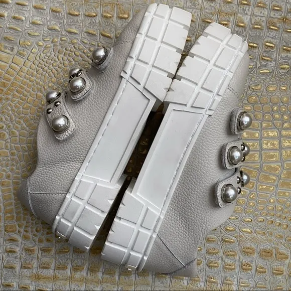 NWOT*Karl Lagerfeld Paris Cavan F21 Sneakers, Size 7M/37.5.