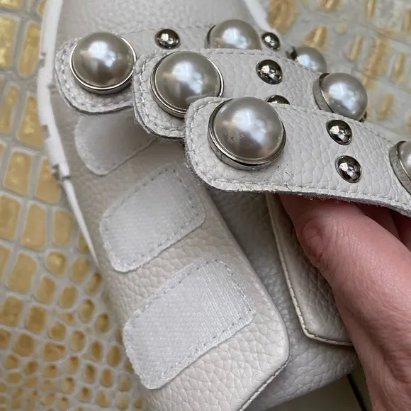 NWOT*Karl Lagerfeld Paris Cavan F21 Sneakers, Size 7M/37.5.