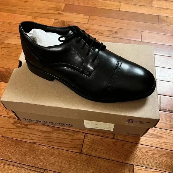 NWT CLARKS Men shoes size 11