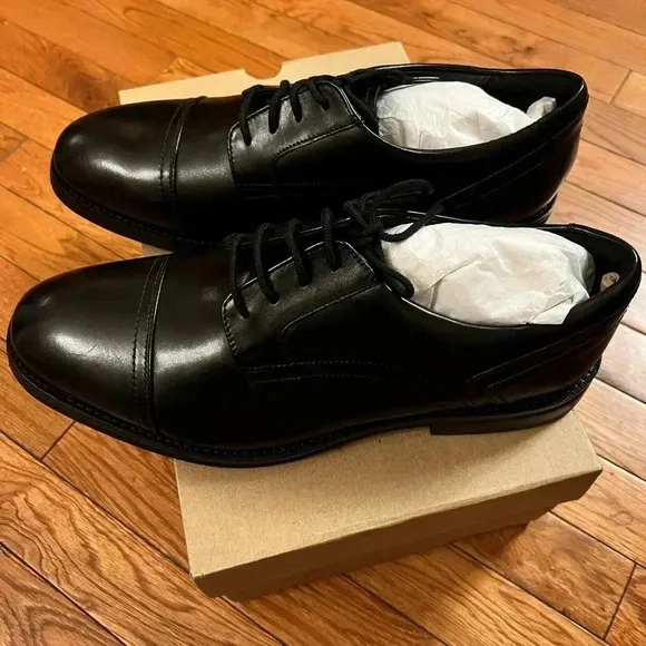NWT CLARKS Men shoes size 11