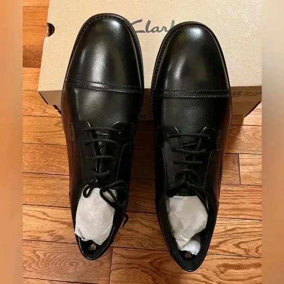 NWT CLARKS Men shoes size 11