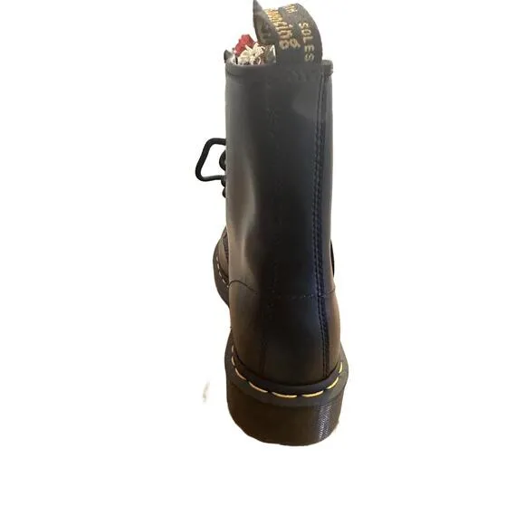 NWT Dr Martens AirWair Boot Unisex Size US 8 Black 11821006 Classic Lace-up