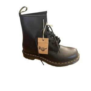 NWT Dr Martens AirWair Boot Unisex Size US 8 Black 11821006 Classic Lace-up