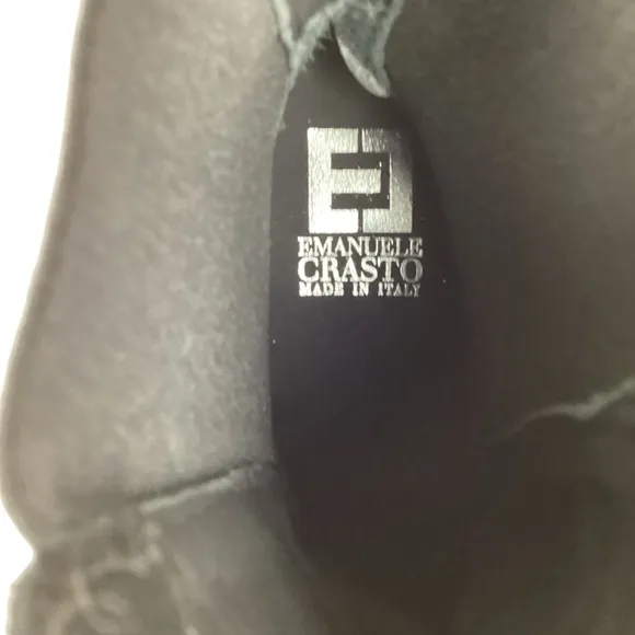 NWT Emanuelle Crasto Chelsea Suede Leather Boots Black