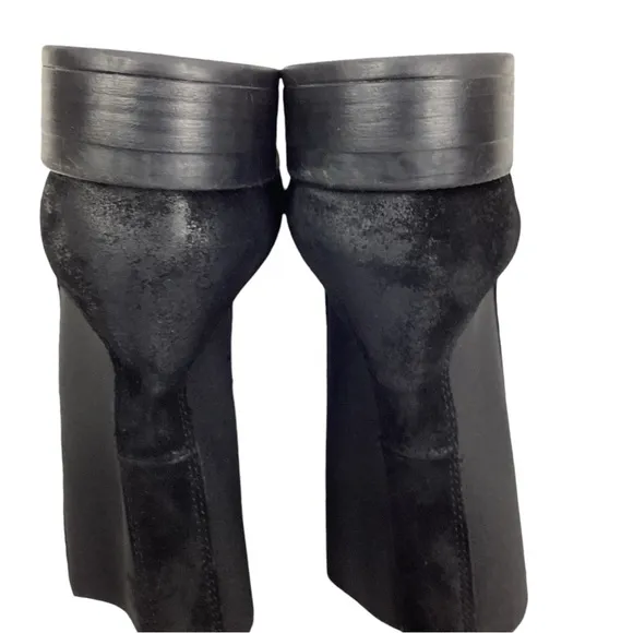 NWT Emanuelle Crasto Chelsea Suede Leather Boots Black