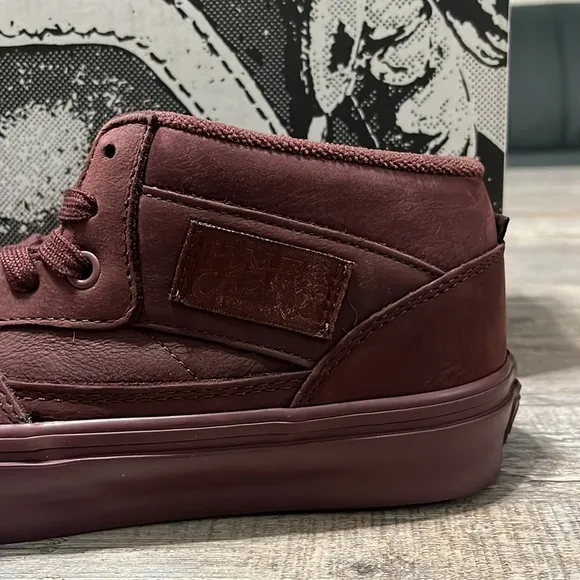 NWT Skate Half Cab Mono Men's Shoes - Brown/Burgundy - VN0A5FCDCHC