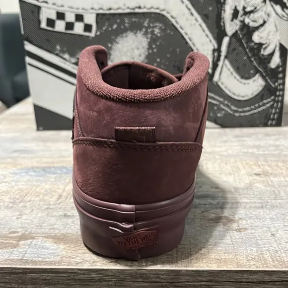 NWT Skate Half Cab Mono Men's Shoes - Brown/Burgundy - VN0A5FCDCHC
