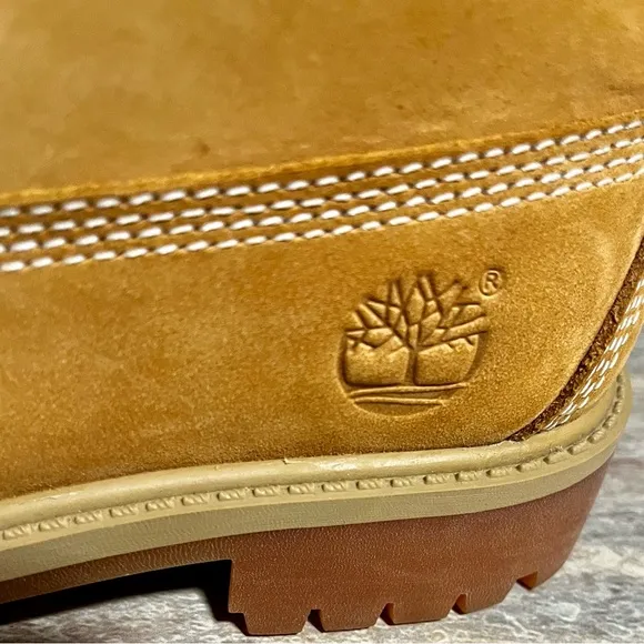 NWT Timberland Primaloft suede ankle boots for boys