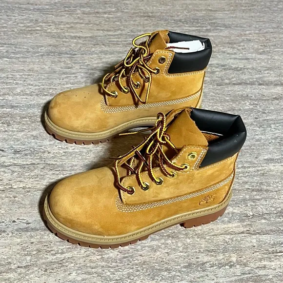 NWT Timberland Primaloft suede ankle boots for boys