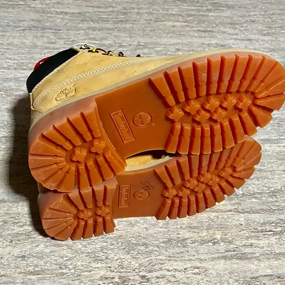 NWT Timberland Primaloft suede ankle boots for boys