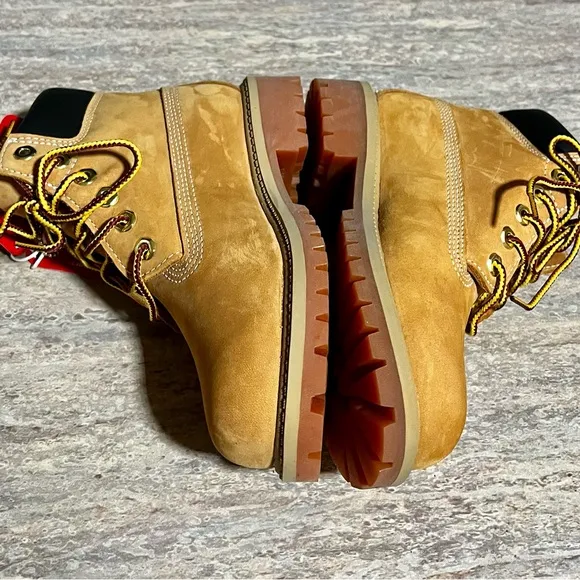 NWT Timberland Primaloft suede ankle boots for boys