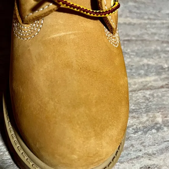 NWT Timberland Primaloft suede ankle boots for boys
