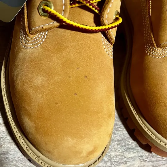 NWT Timberland Primaloft suede ankle boots for boys
