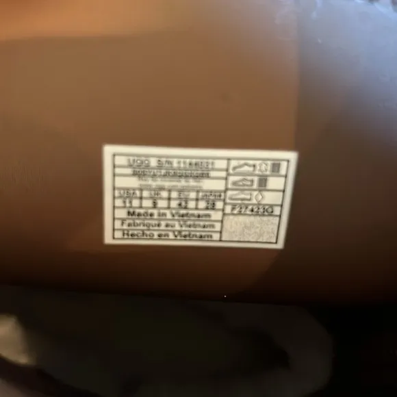 NWT UGG Classic Dipper Stretch Boots!