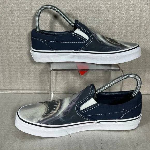 NWT Vans Kids Digi Shark Slip-on Blue/Gray Big Kids 5.5/Women's 6.5/7.0