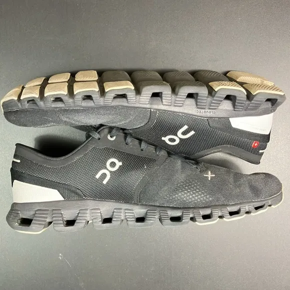 On Cloud X 3 Cloudtec Athletic Running Sneaker Shoes Men’s size 11.5
