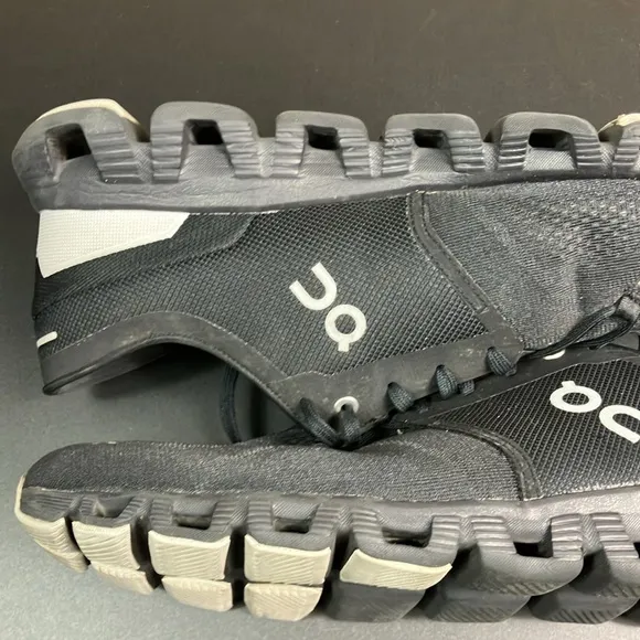 On Cloud X 3 Cloudtec Athletic Running Sneaker Shoes Men’s size 11.5