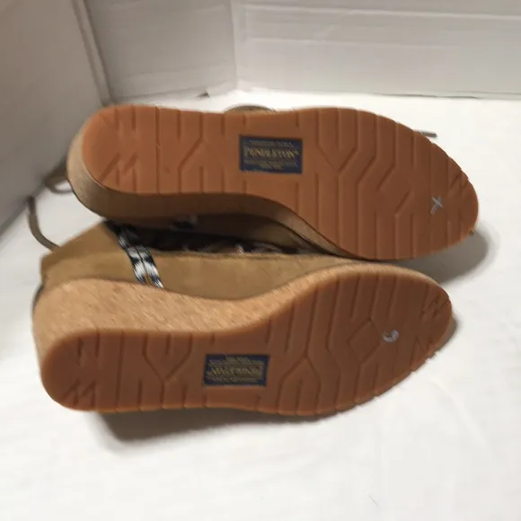 Pendleton suede leather wedge boots. EUC